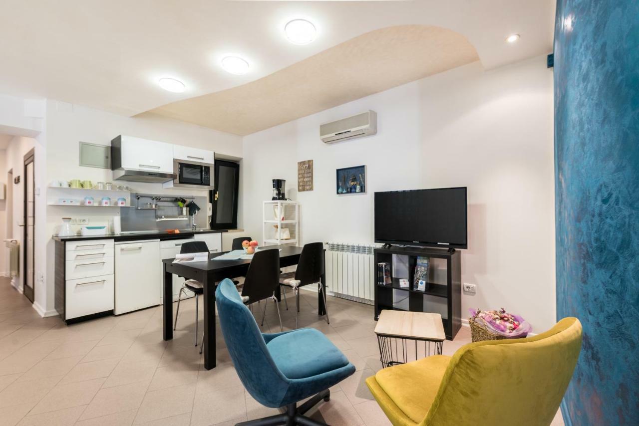 White&blue Center App Apartma Pula